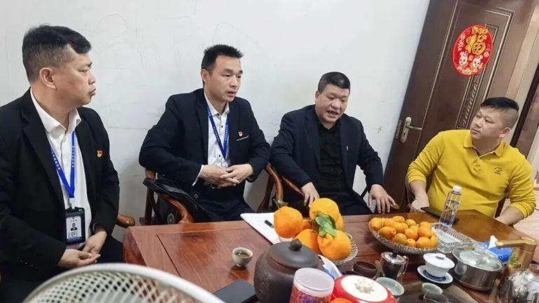 4 77ab875f982033c.jpg