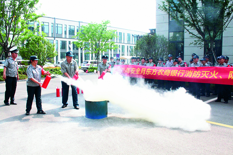 消防培训.jpg 消防培训.jpg